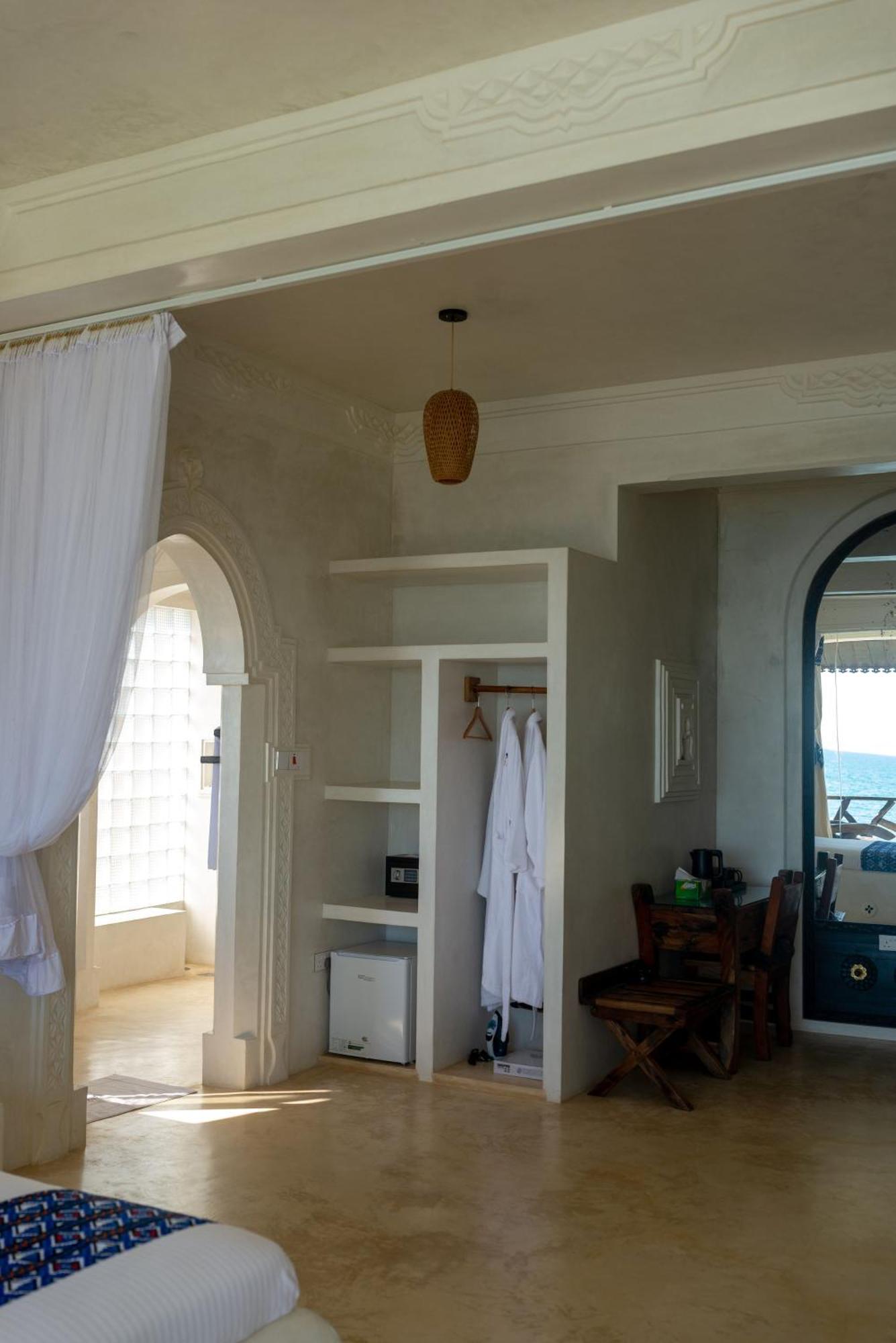 Royal Cliff Zanzibar Hotell Exteriör bild